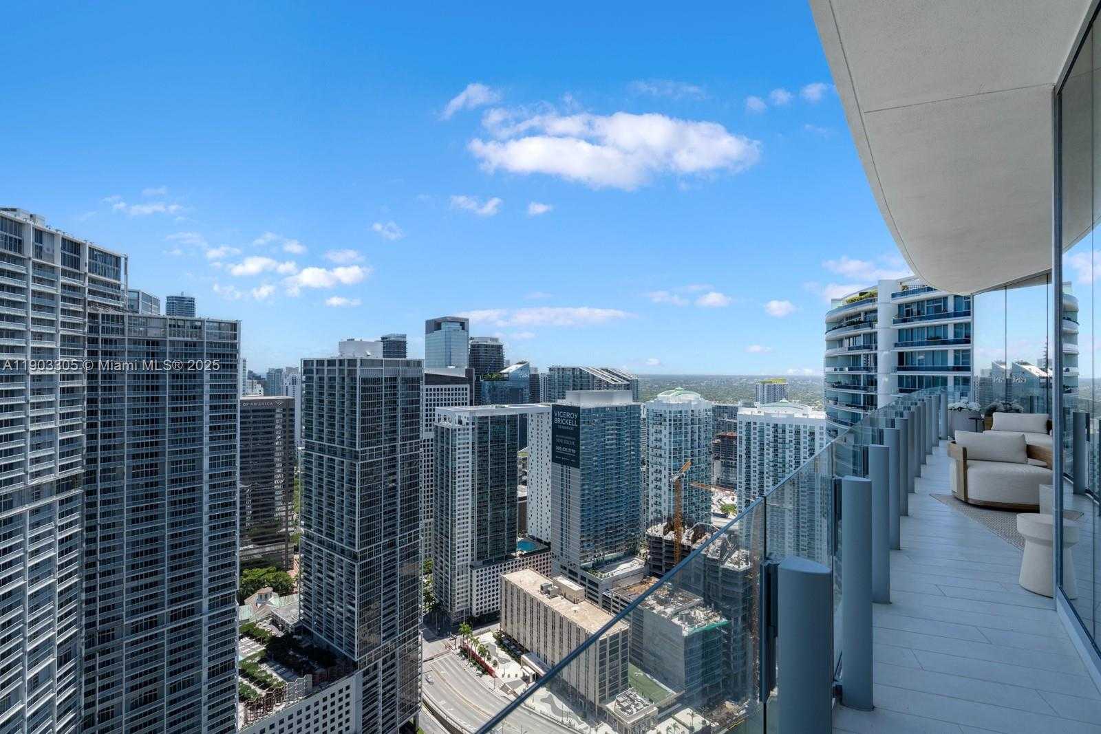 Imagen de Pequeño Objeto