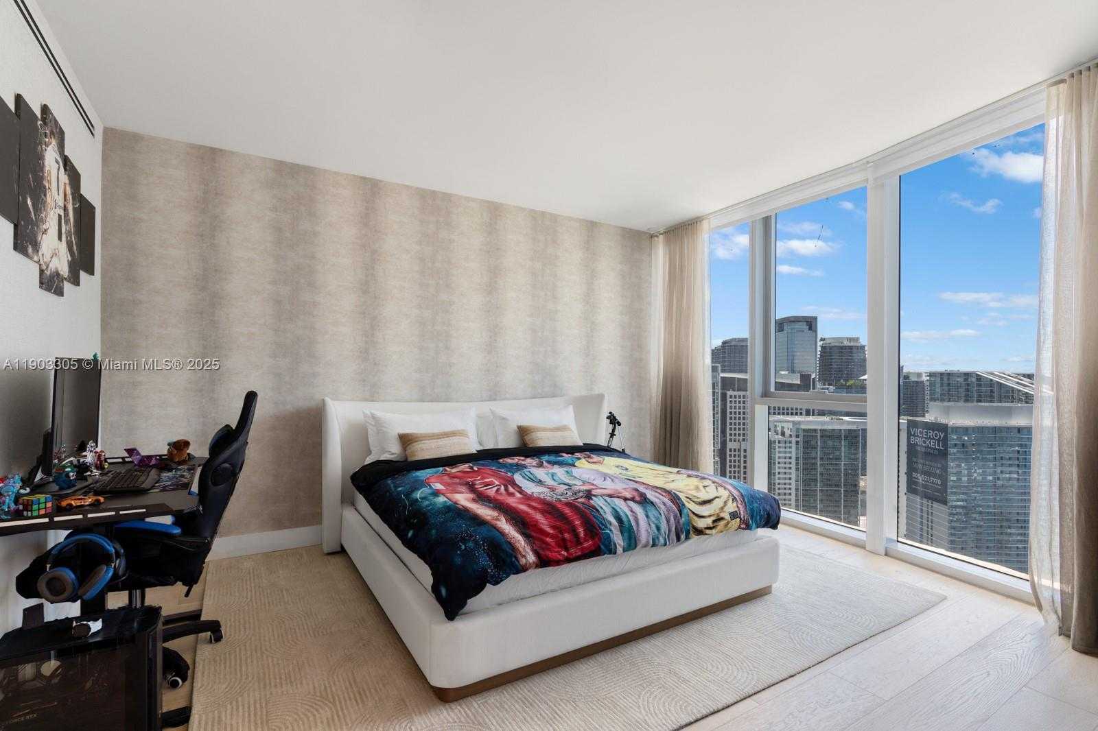 Imagen de Pequeño Objeto