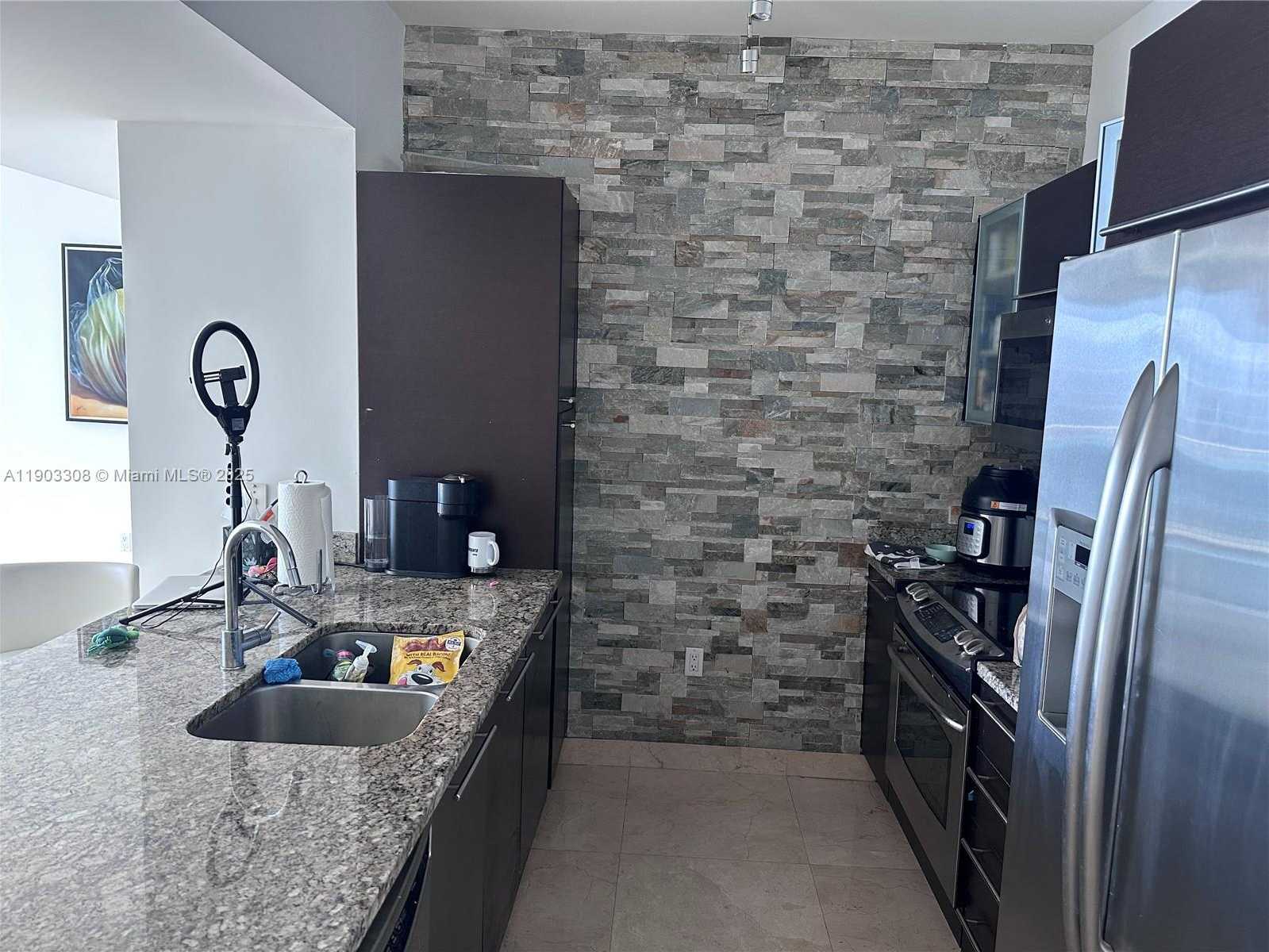 Small Image of 950 BRICKELL BAY DR #3505, Miami Number 10