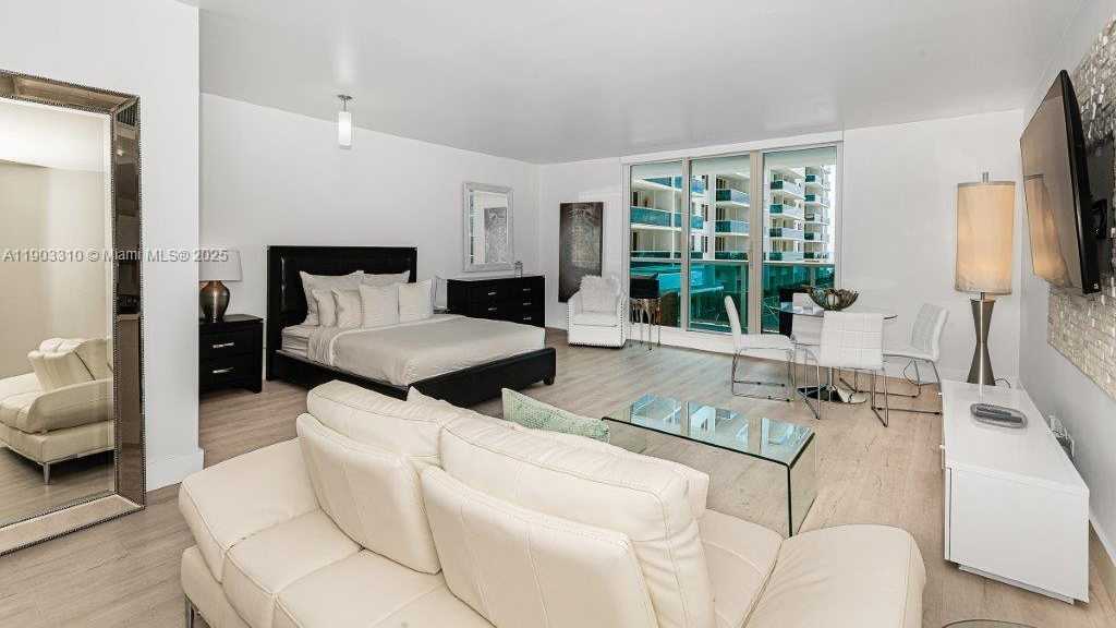 Small Image of 2301 COLLINS AVE #341, Miami Beach Number 2