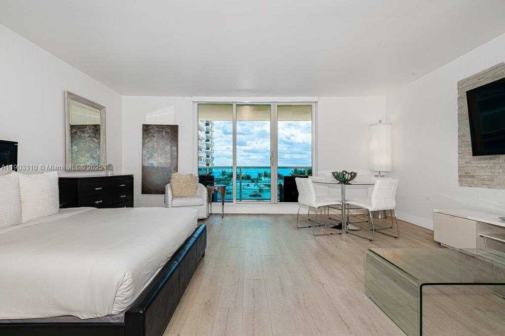 Small Image of 2301 COLLINS AVE #341, Miami Beach Number 4