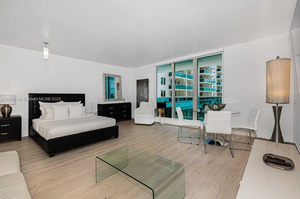 Small Image of 2301 COLLINS AVE #341, Miami Beach Number 5