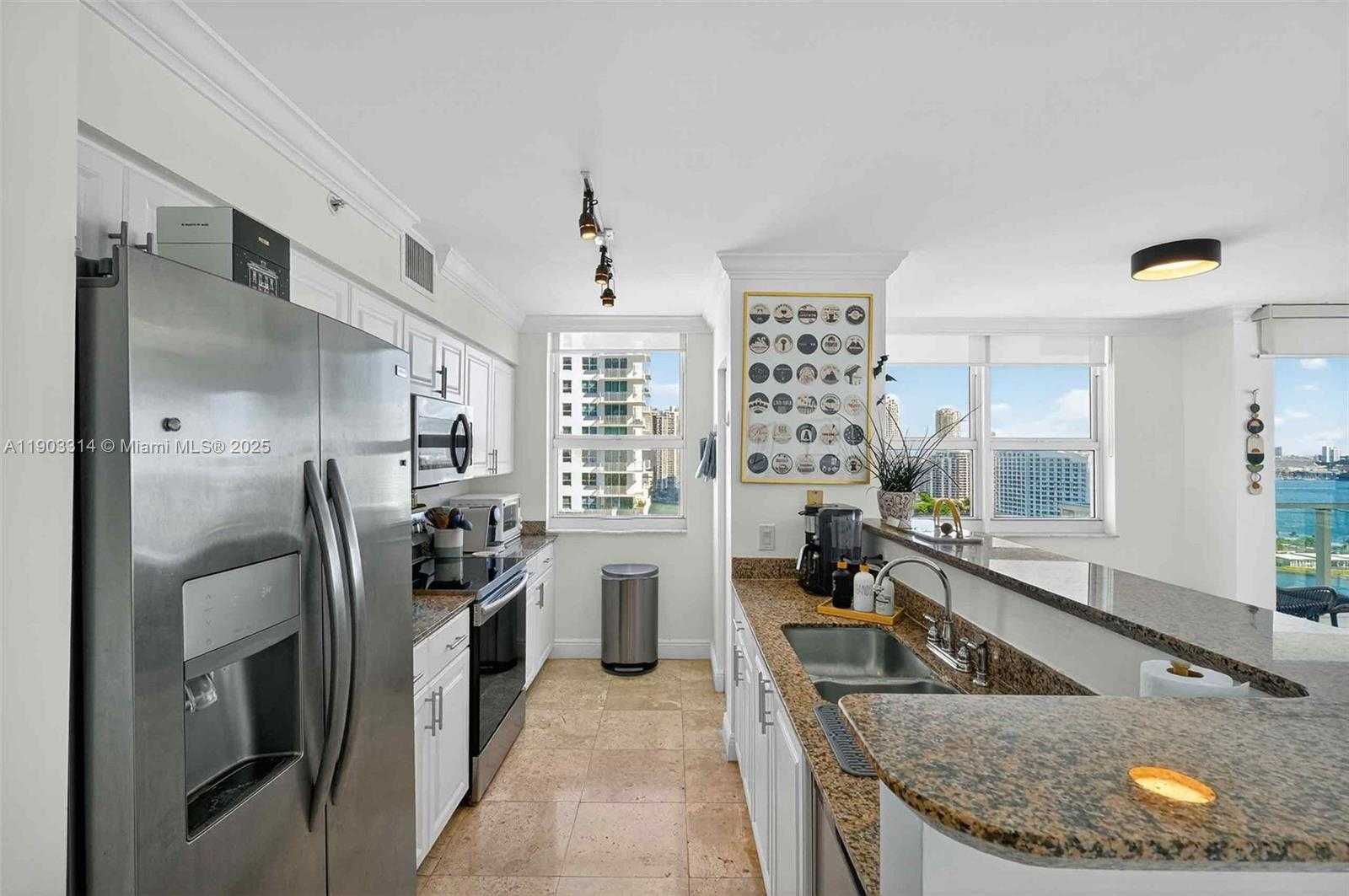 Small Image of 1155 BRICKELL BAY DR #2210, Miami Number 10