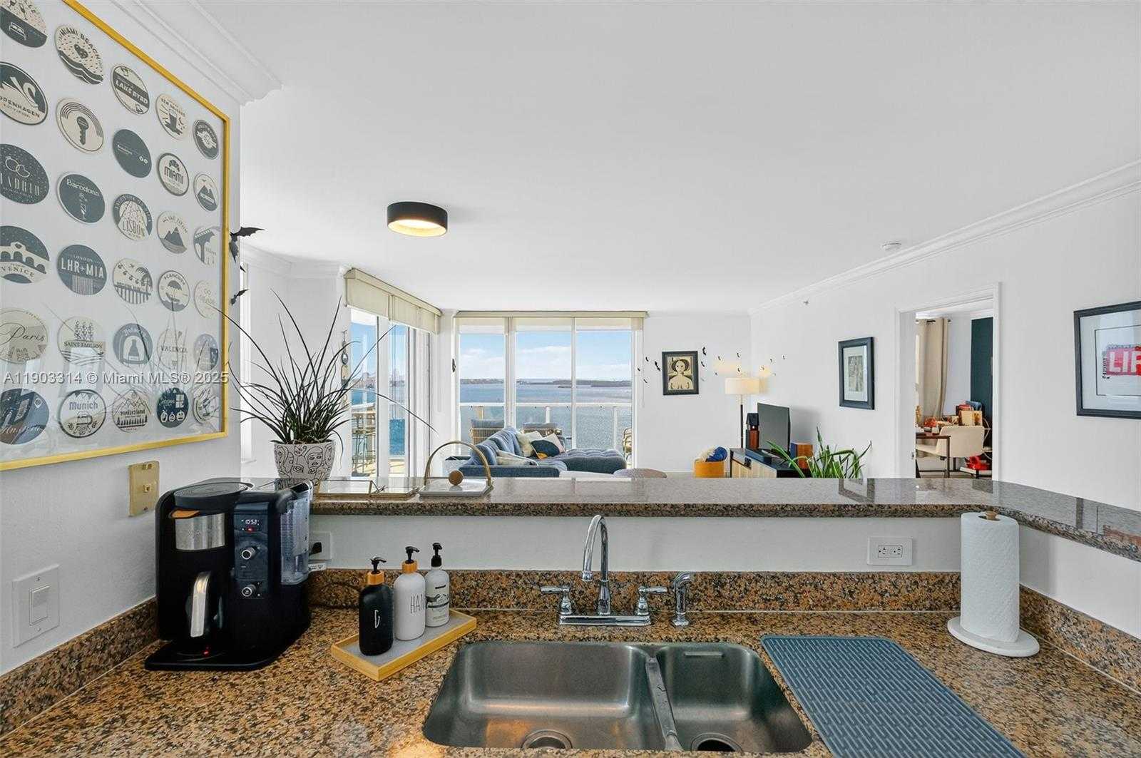 Small Image of 1155 BRICKELL BAY DR #2210, Miami Number 11