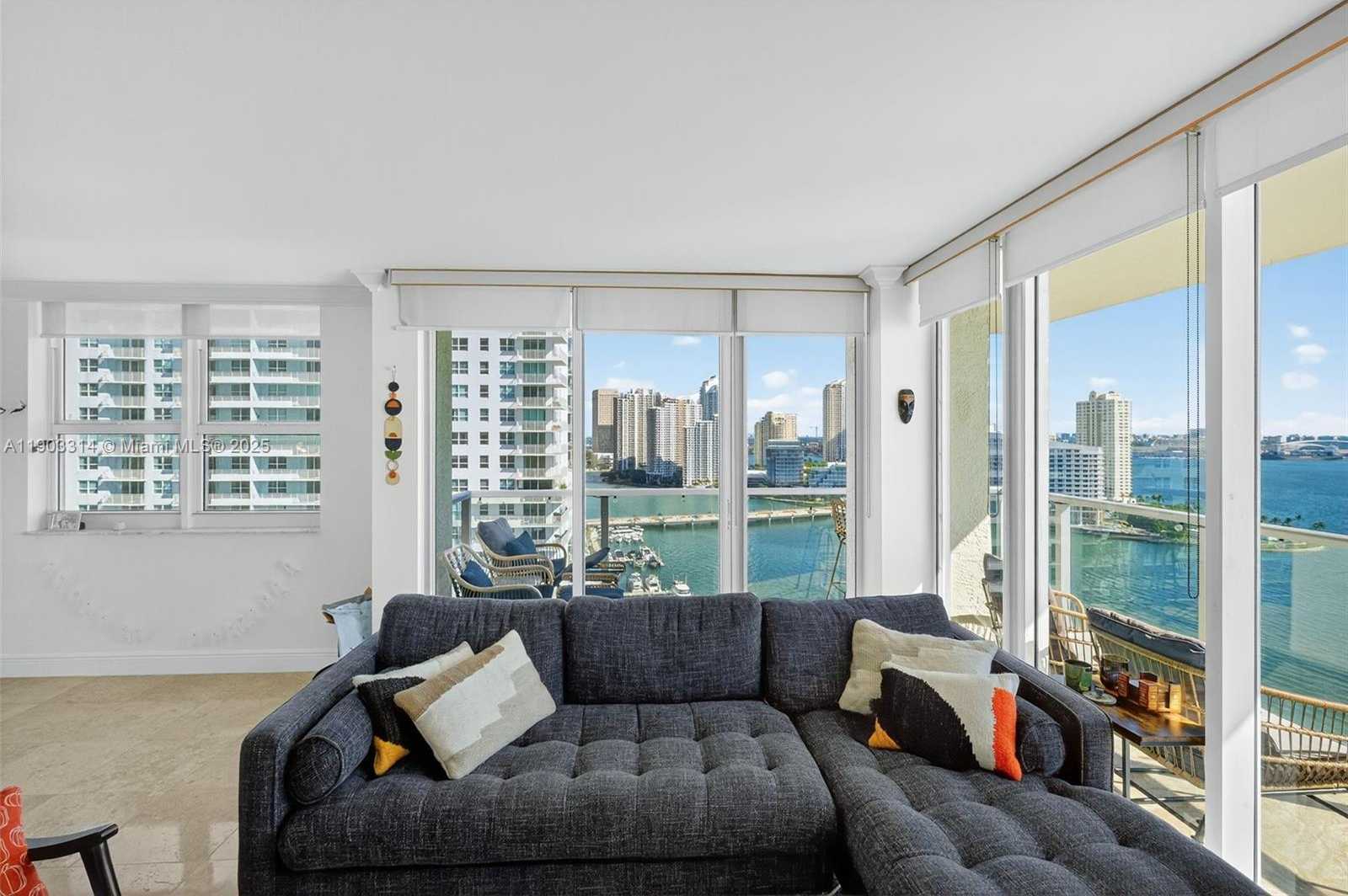 Small Image of 1155 BRICKELL BAY DR #2210, Miami Number 8
