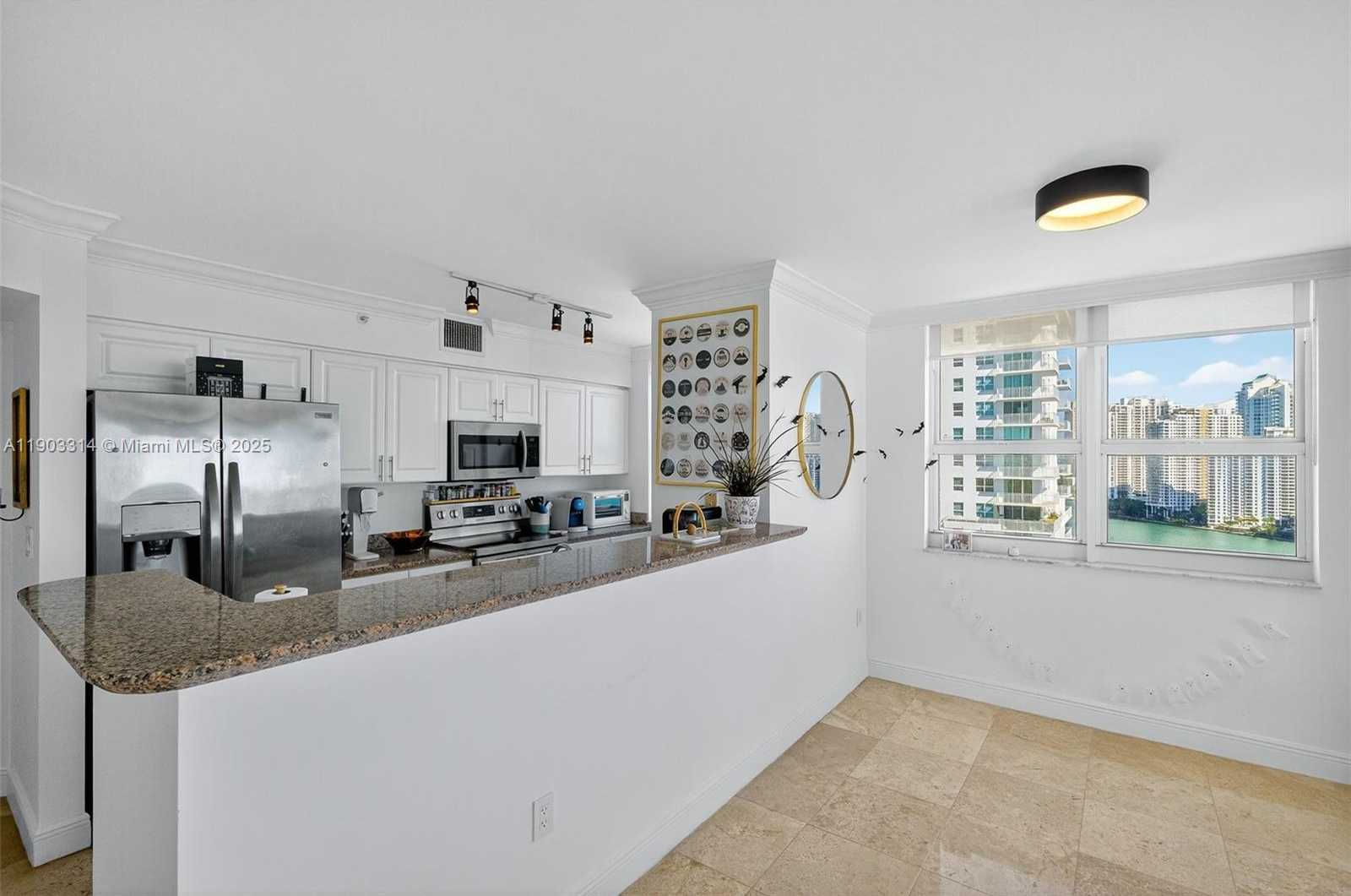 Small Image of 1155 BRICKELL BAY DR #2210, Miami Number 9