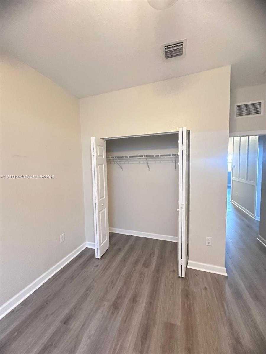 Small Image of 15440 SOUTH WEST 119TH TER #15440, Miami Number 15