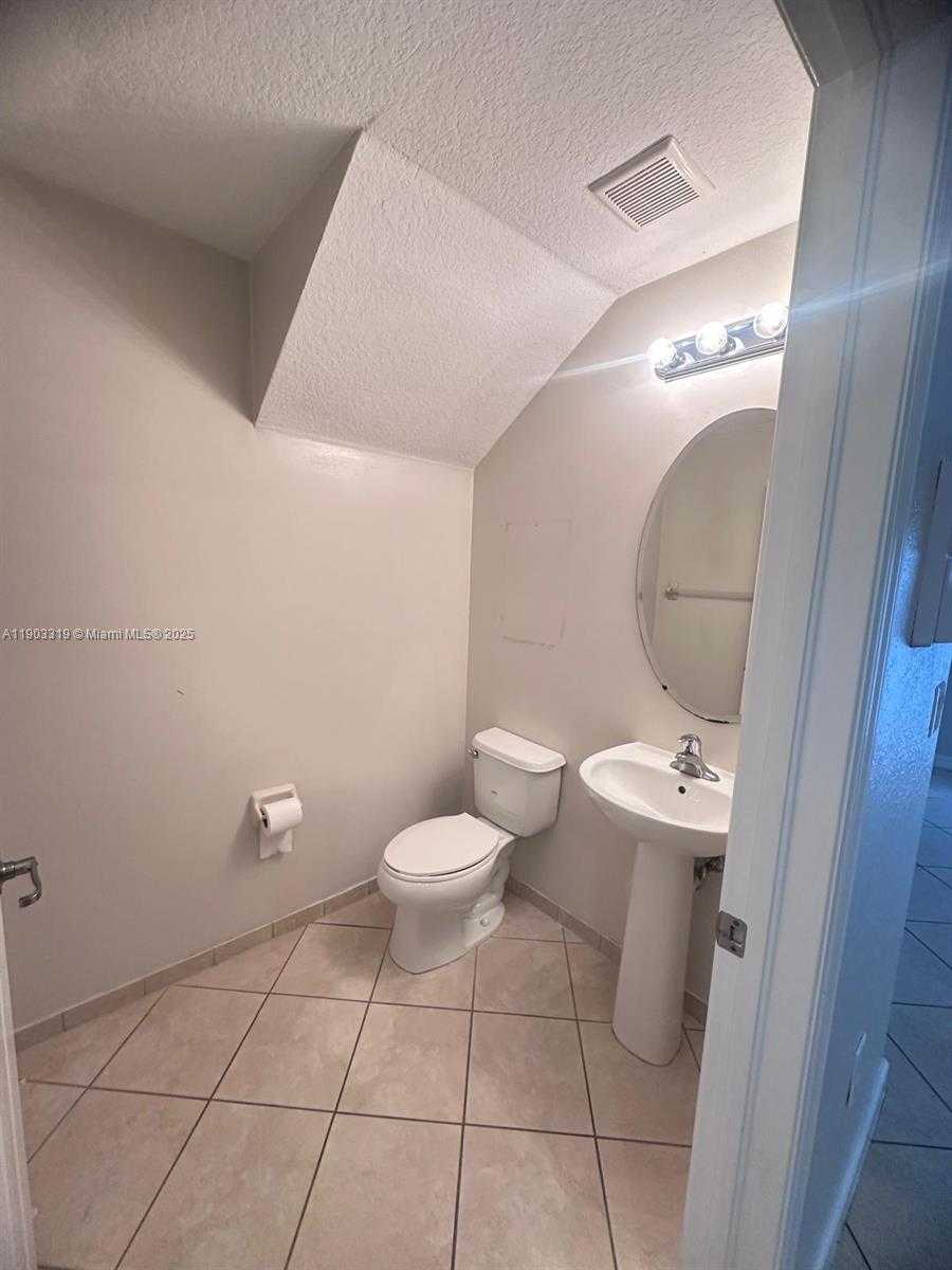 Small Image of 15440 SOUTH WEST 119TH TER #15440, Miami Number 6