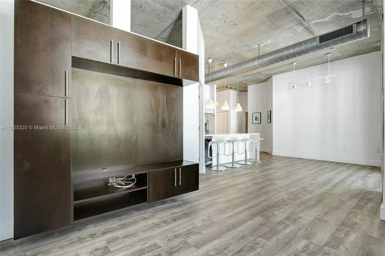 Small Image of 2001 BISCAYNE BLVD #2511, Miami Number 11