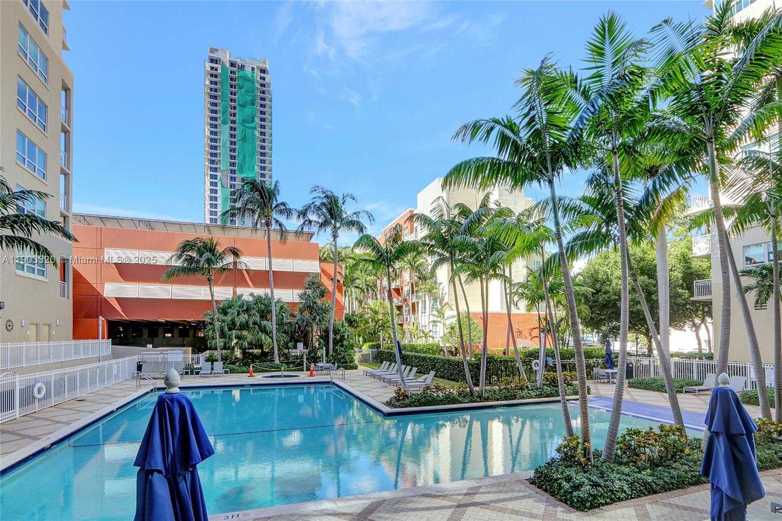 Small Image of 2001 BISCAYNE BLVD #2511, Miami Number 2