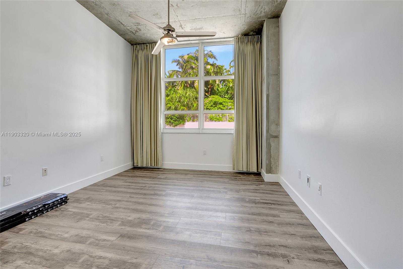 Small Image of 2001 BISCAYNE BLVD #2511, Miami Number 20