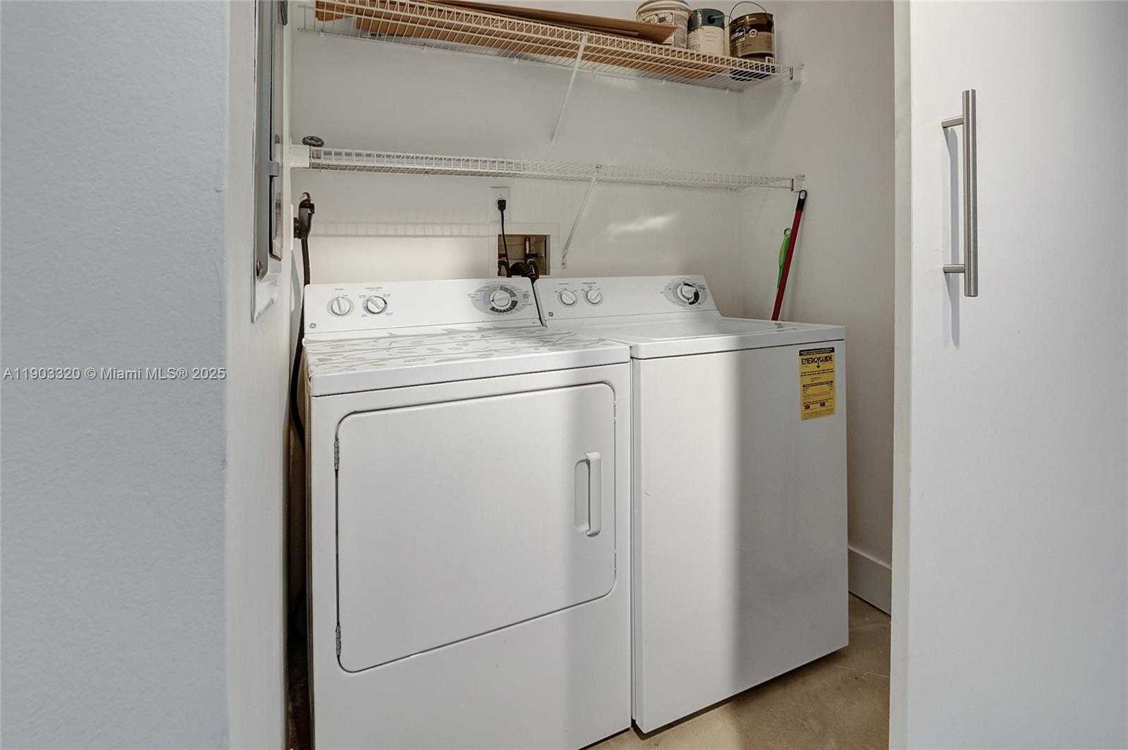 Small Image of 2001 BISCAYNE BLVD #2511, Miami Number 22