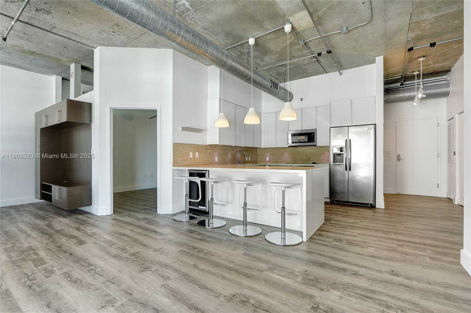 Small Image of 2001 BISCAYNE BLVD #2511, Miami Number 8