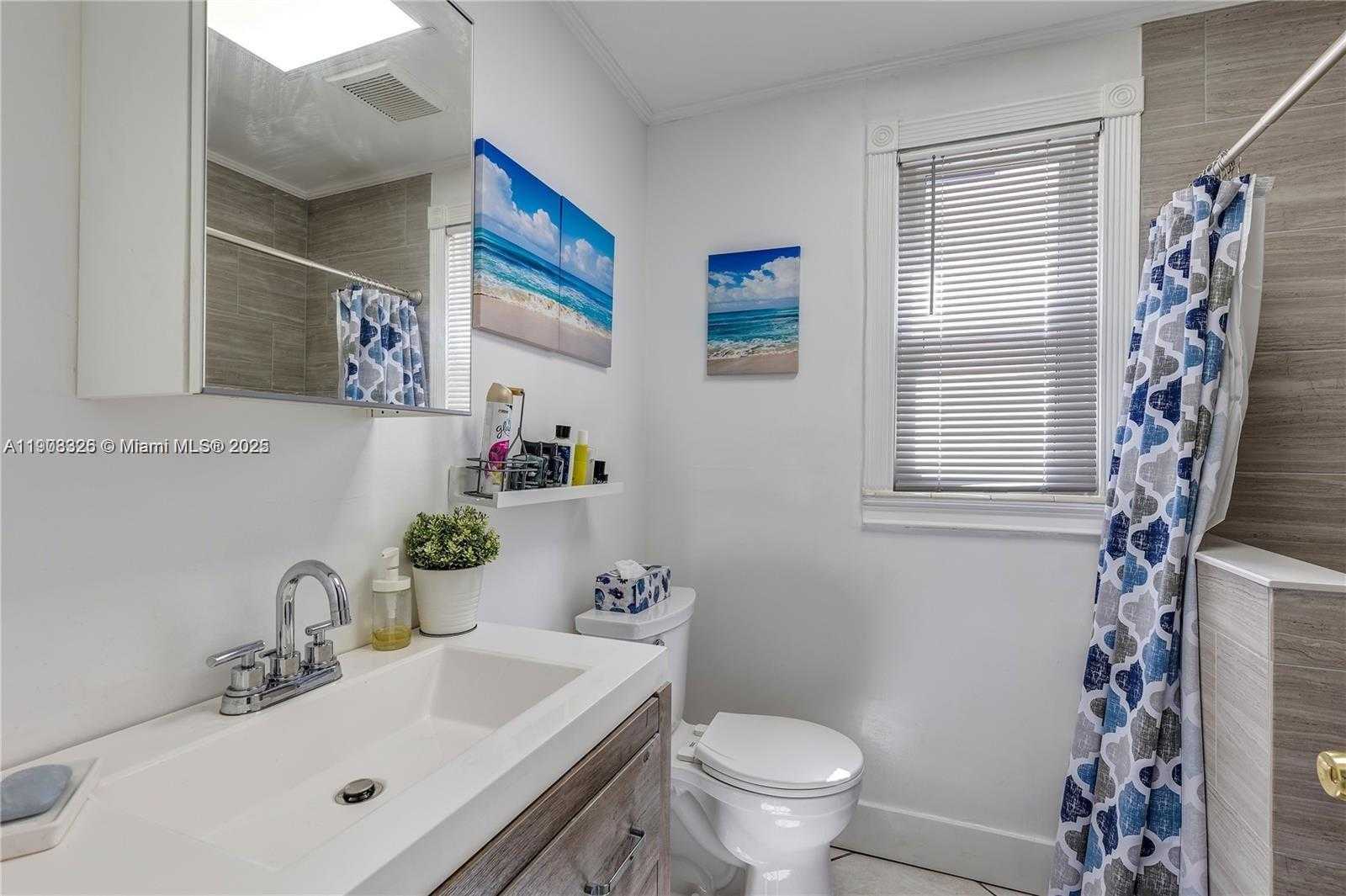 Small Image of 431 TAMIAMI BLVD, Miami Number 11