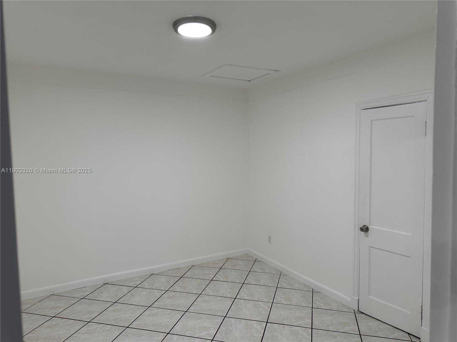 Small Image of 431 TAMIAMI BLVD, Miami Number 23