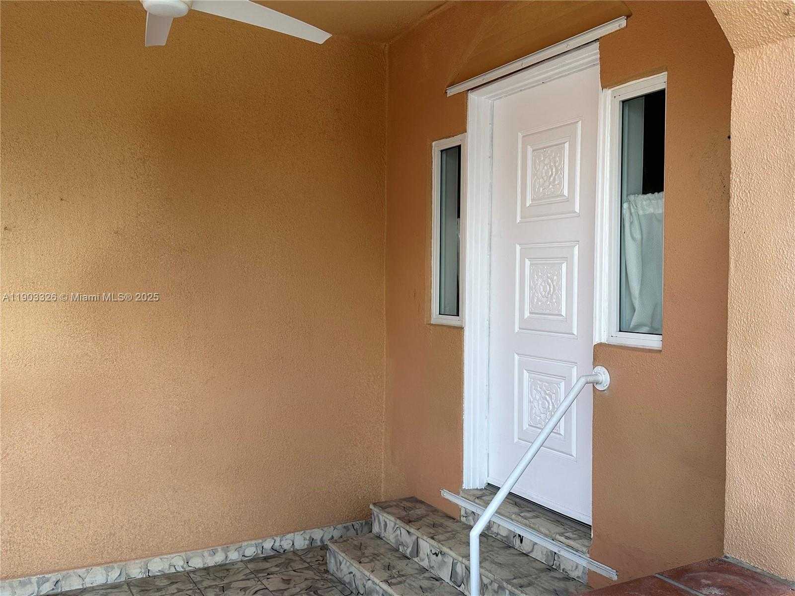 Small Image of 431 TAMIAMI BLVD, Miami Number 4