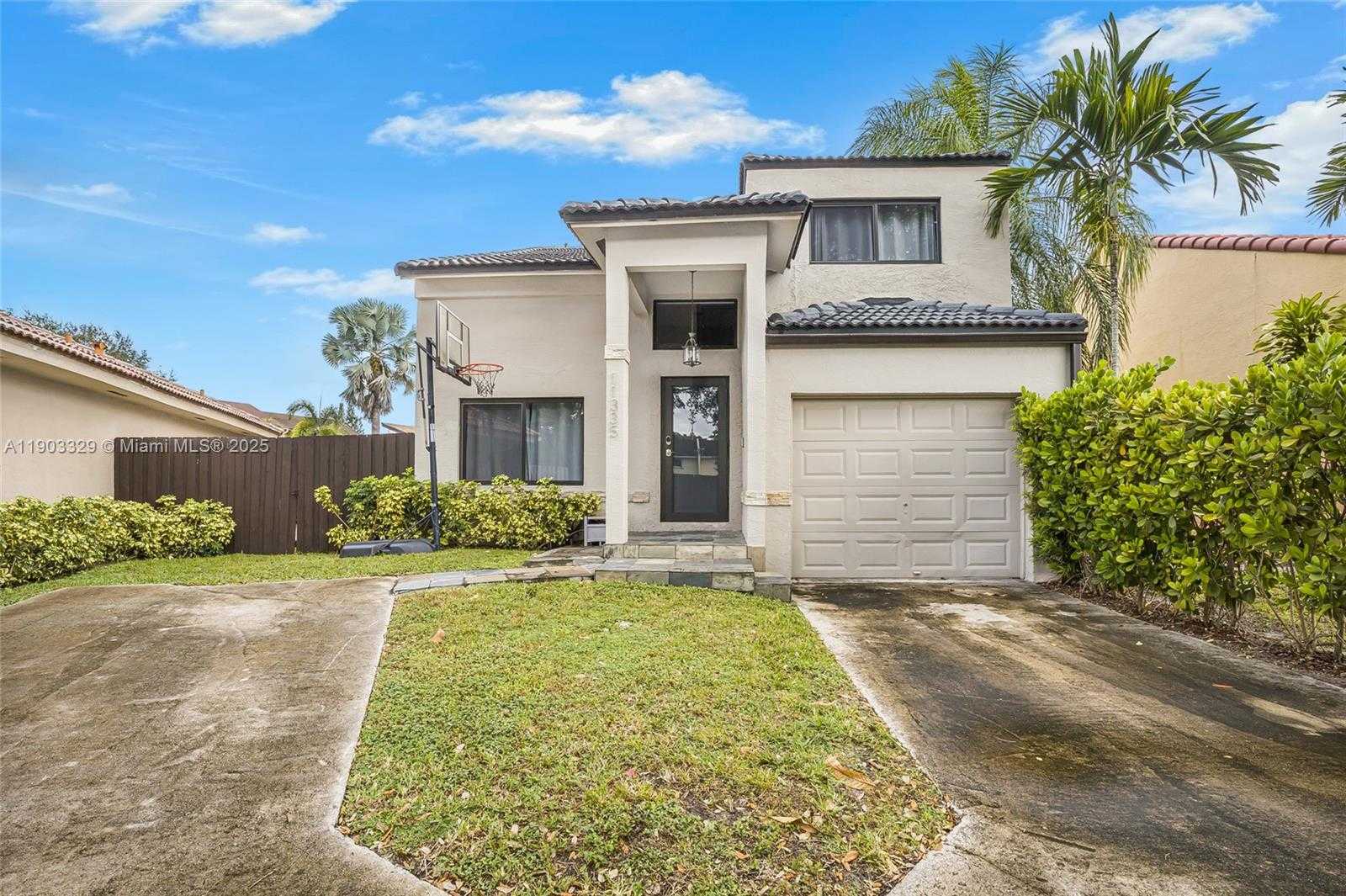 Small Image of 11335 SOUTH WEST 74TH LN, Miami Number 1