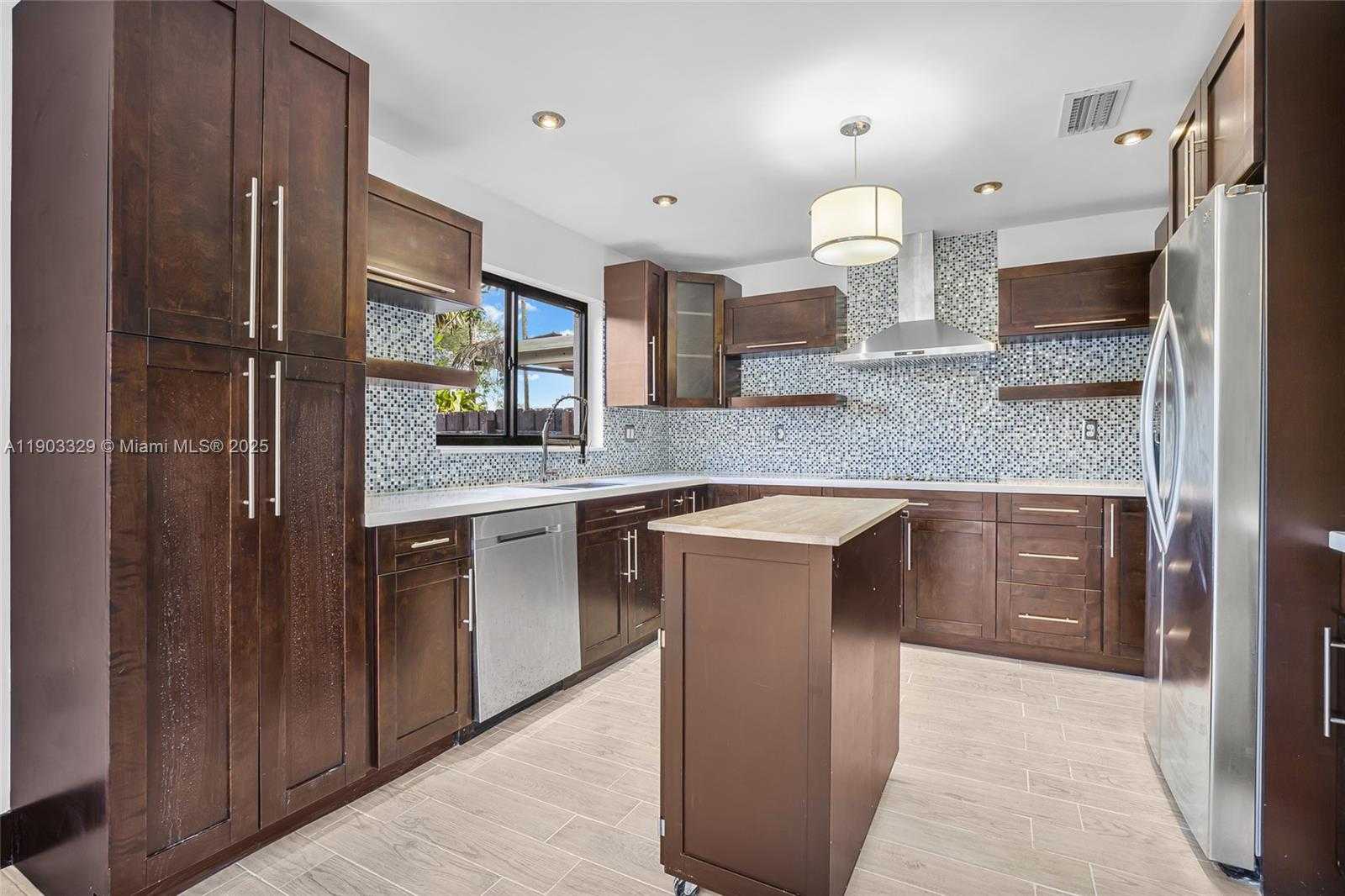 Small Image of 11335 SOUTH WEST 74TH LN, Miami Number 10