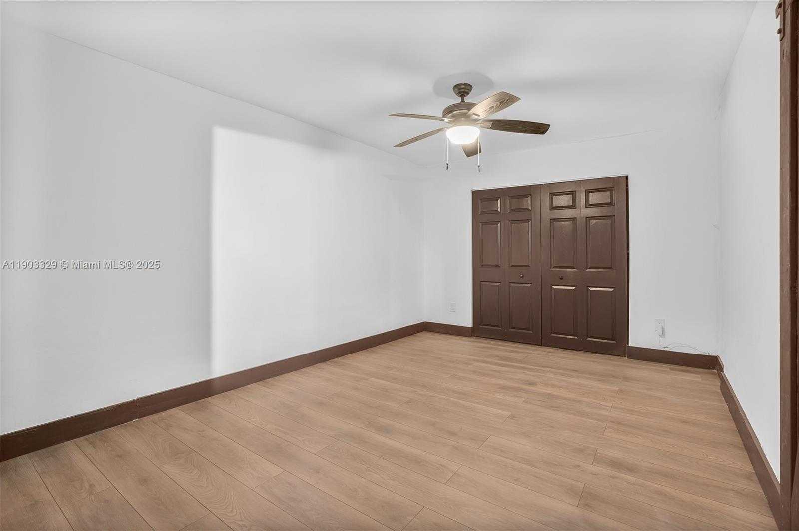 Small Image of 11335 SOUTH WEST 74TH LN, Miami Number 13