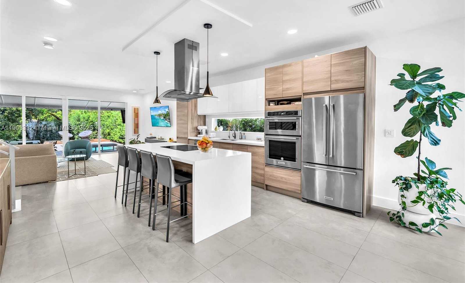 Small Image of 3167 SOUTH WEST 25TH ST #1, Miami Number 11