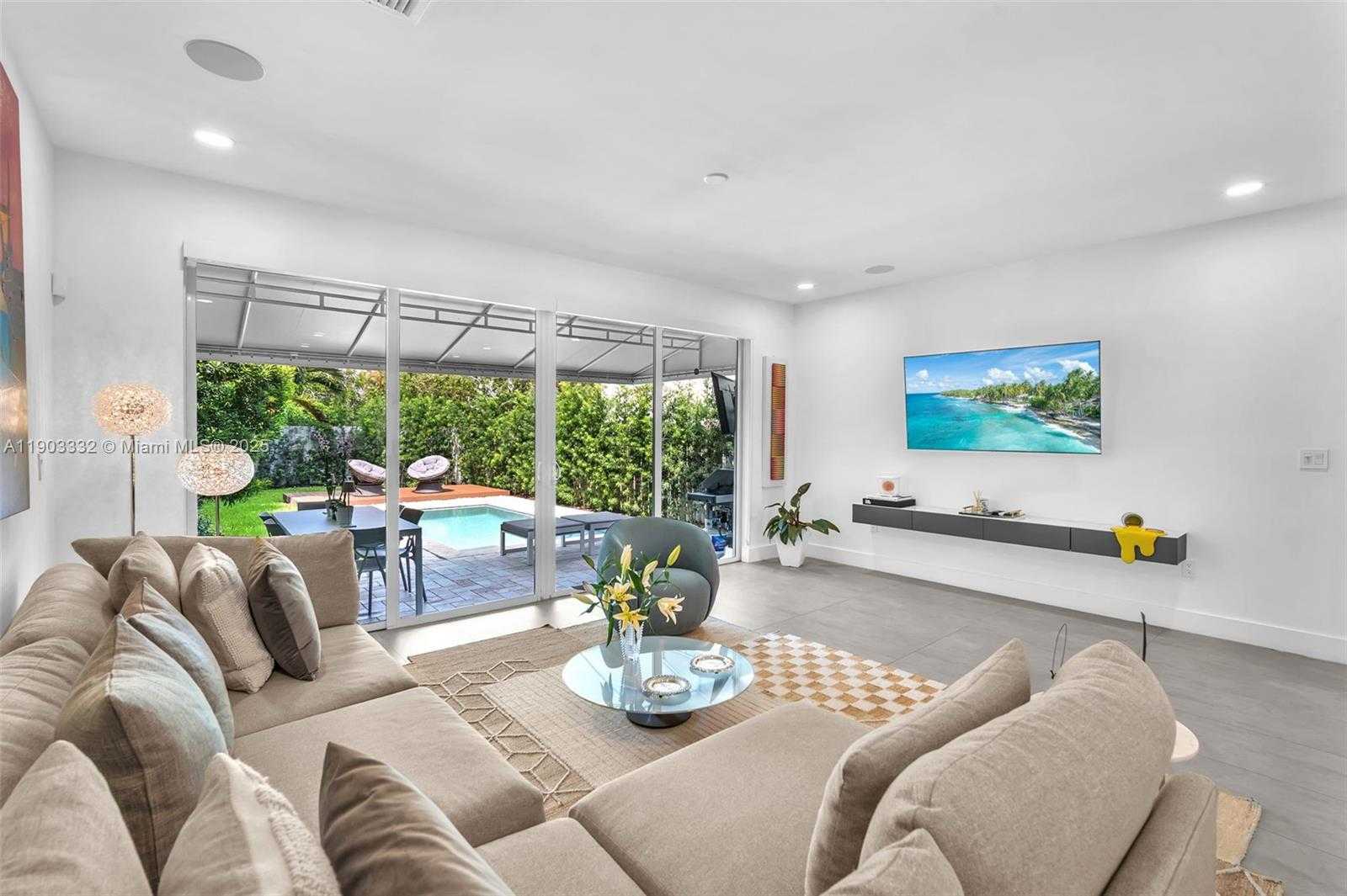 Small Image of 3167 SOUTH WEST 25TH ST #1, Miami Number 16