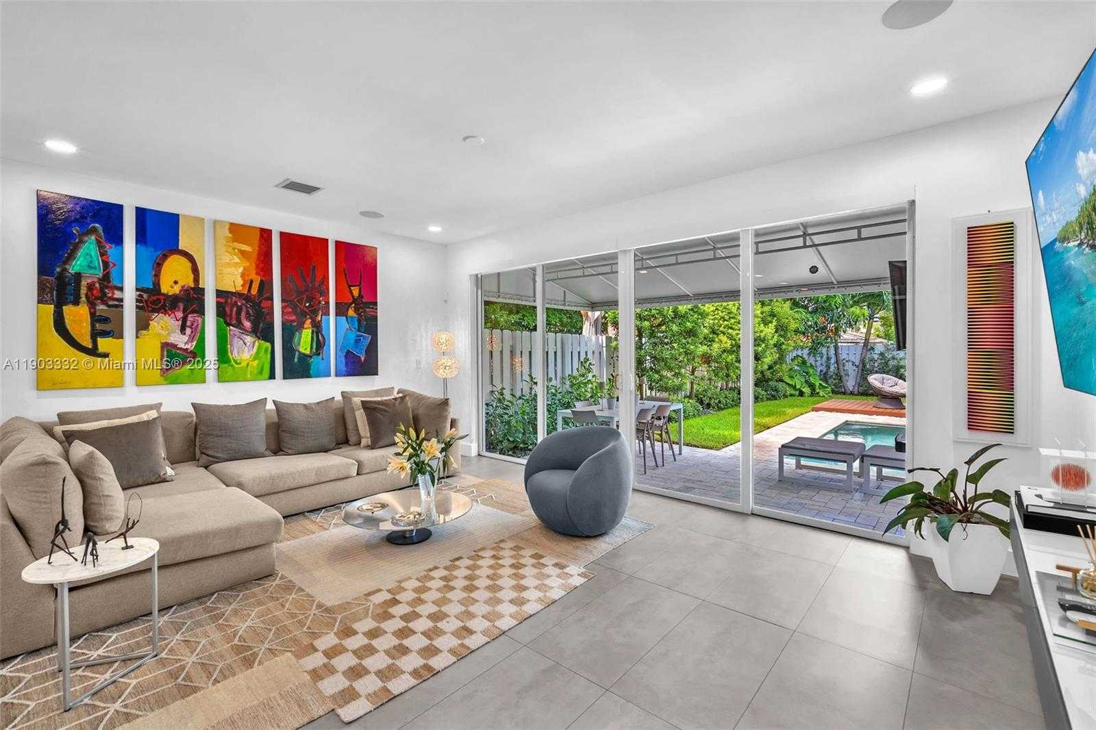 Small Image of 3167 SOUTH WEST 25TH ST #1, Miami Number 17