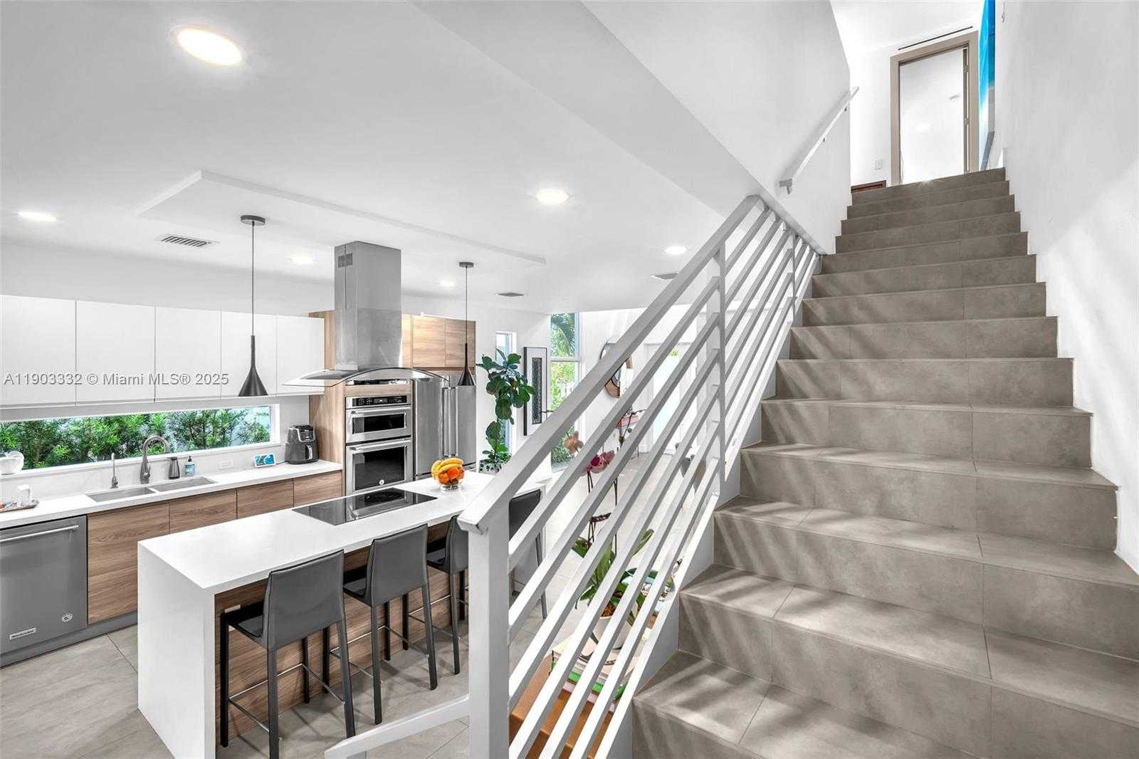 Small Image of 3167 SOUTH WEST 25TH ST #1, Miami Number 20