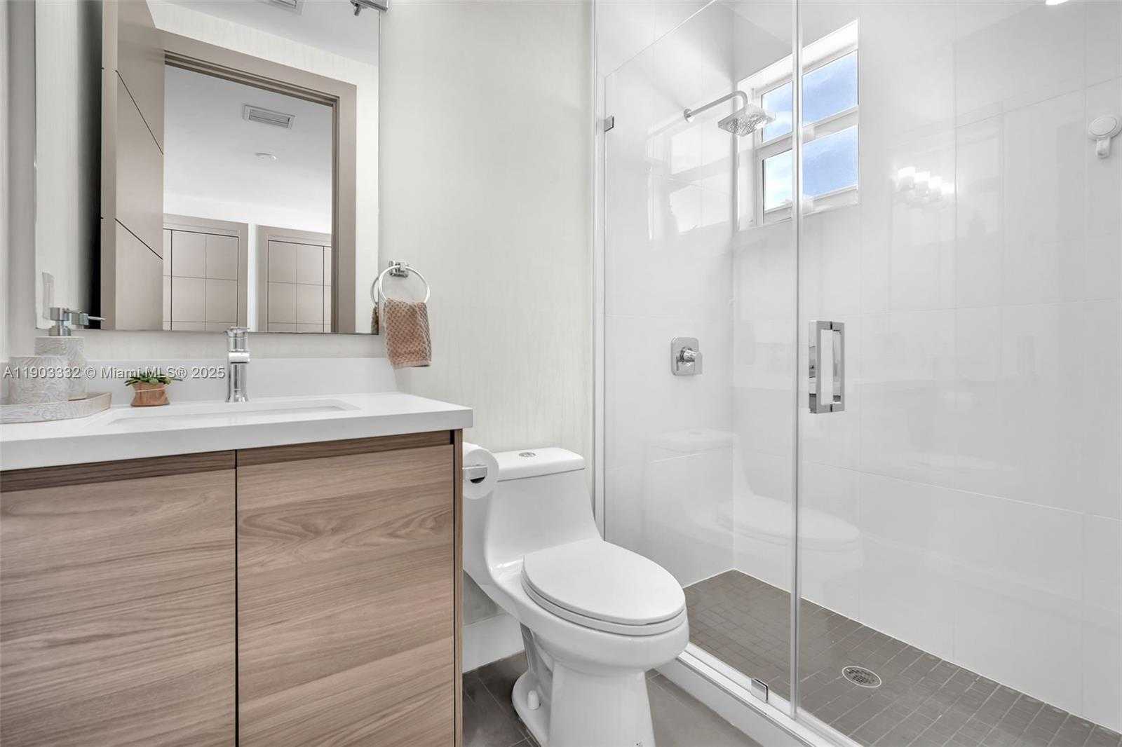 Small Image of 3167 SOUTH WEST 25TH ST #1, Miami Number 26