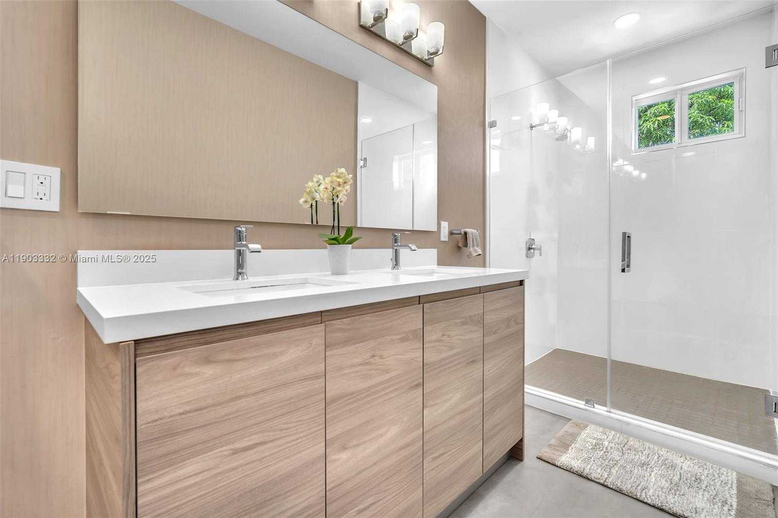 Small Image of 3167 SOUTH WEST 25TH ST #1, Miami Number 33