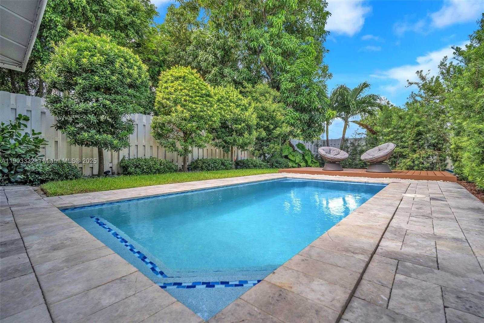 Small Image of 3167 SOUTH WEST 25TH ST #1, Miami Number 39