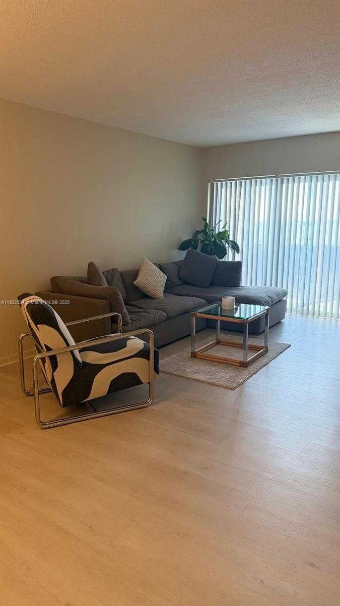 Small Image of 400 KINGS POINT DR #408, Sunny Isles Beach Number 14