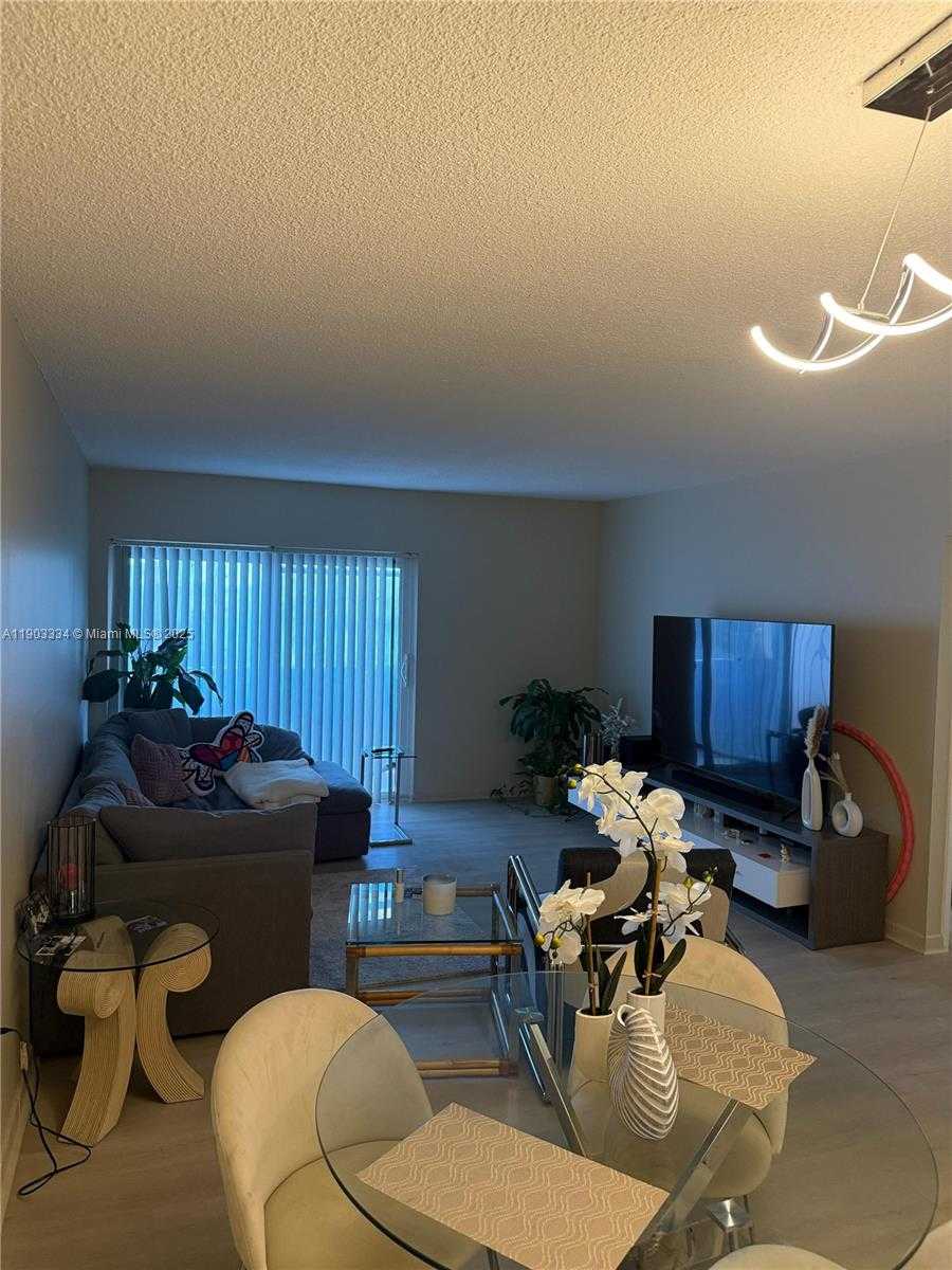 Small Image of 400 KINGS POINT DR #408, Sunny Isles Beach Number 2