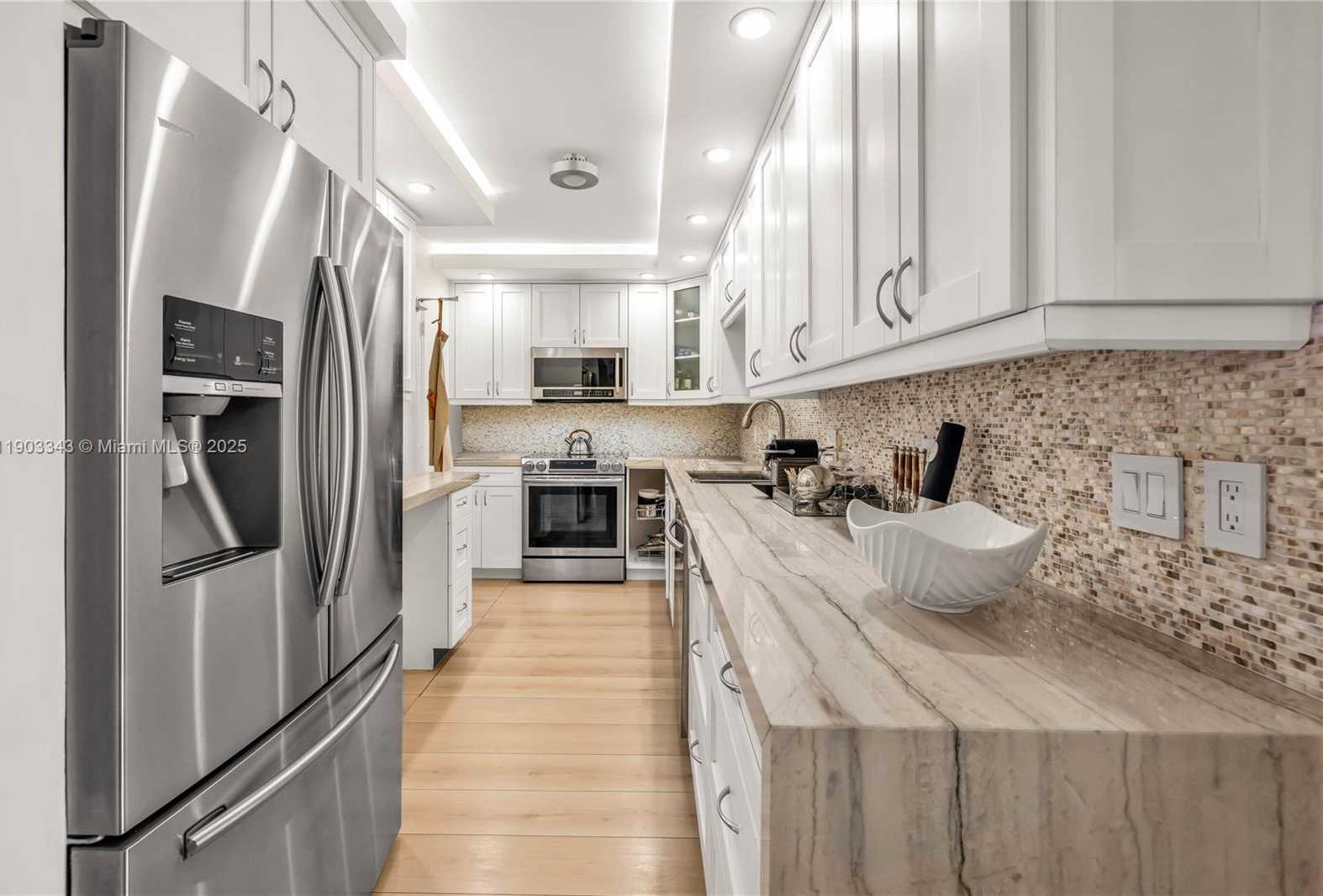 Small Image of 10185 COLLINS AVE #710, Bal Harbour Number 7