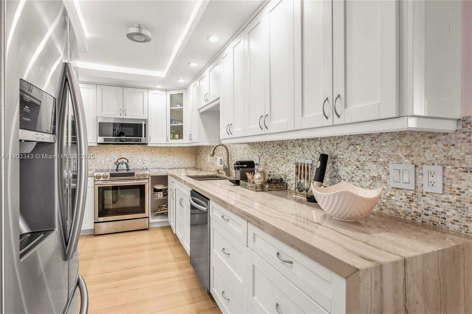 Small Image of 10185 COLLINS AVE #710, Bal Harbour Number 8