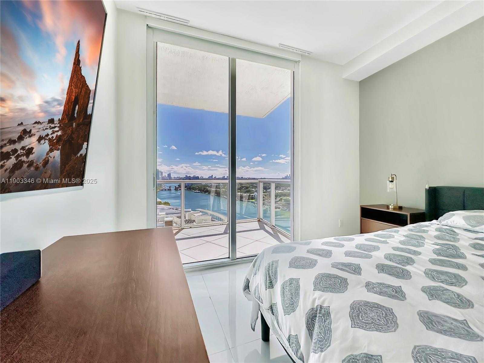 Small Image of 6700 INDIAN CREEK DR #PH2, Miami Beach Number 15