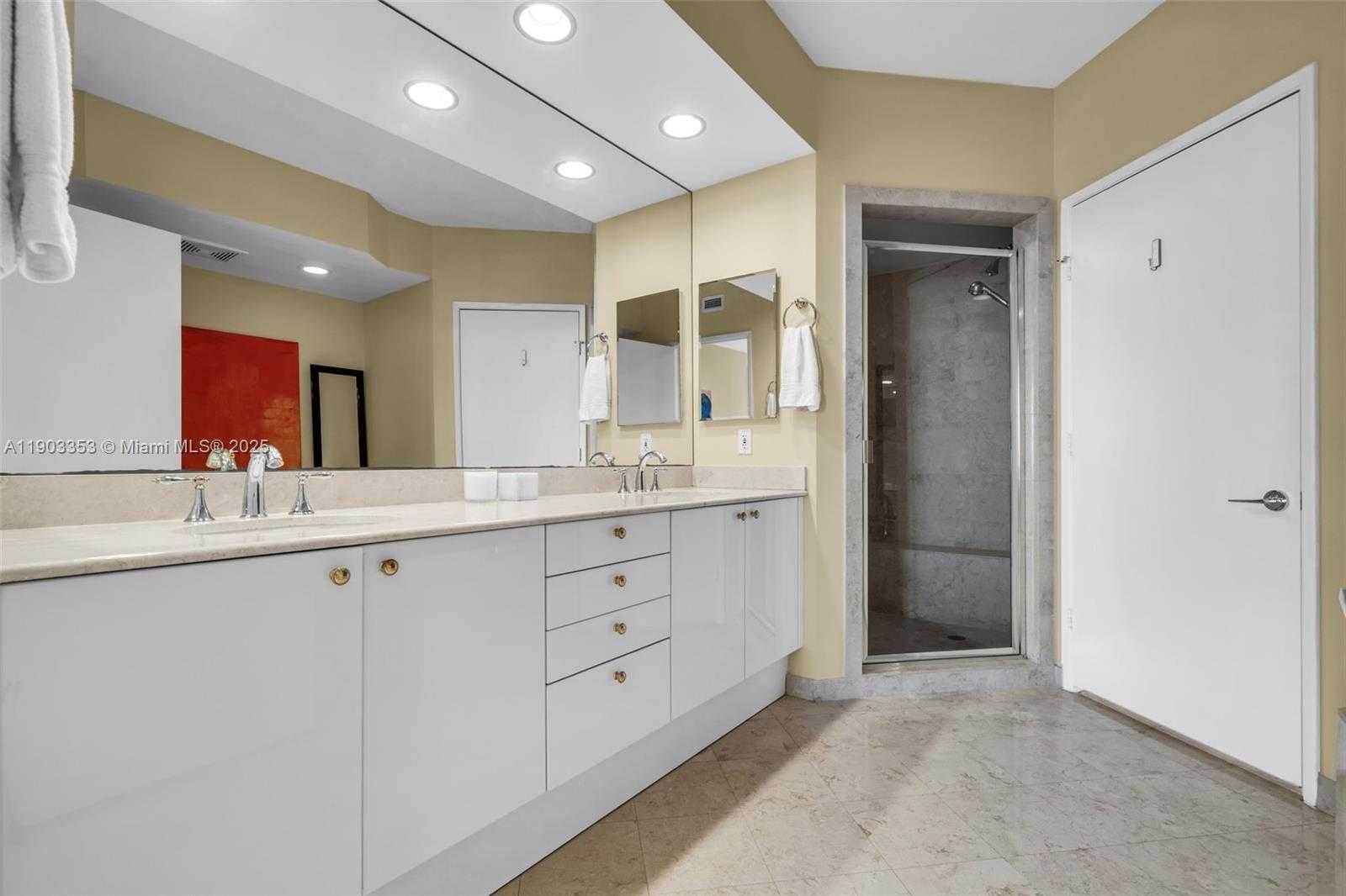 Imagen de Pequeño Objeto