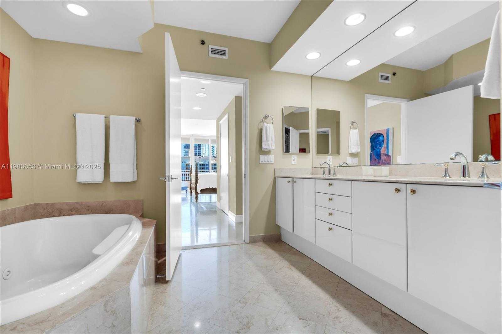 Imagen de Pequeño Objeto