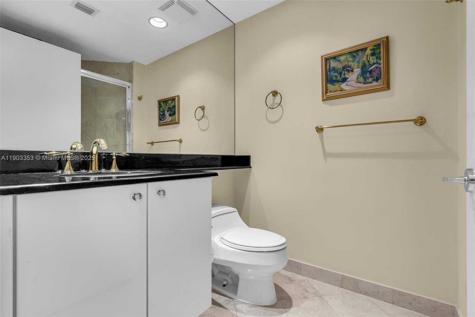 Imagen de Pequeño Objeto