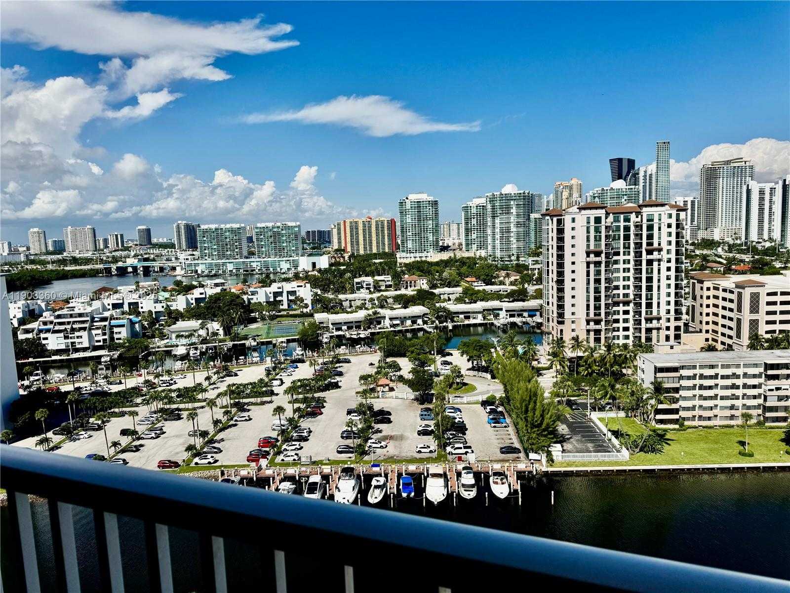 Small Image of 300 BAYVIEW DR #1903, Sunny Isles Beach Number 11