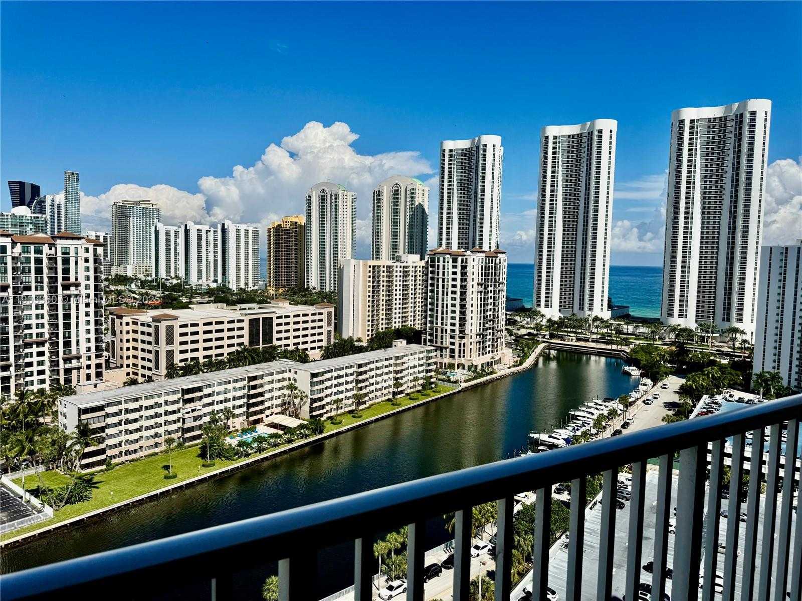 Small Image of 300 BAYVIEW DR #1903, Sunny Isles Beach Number 12