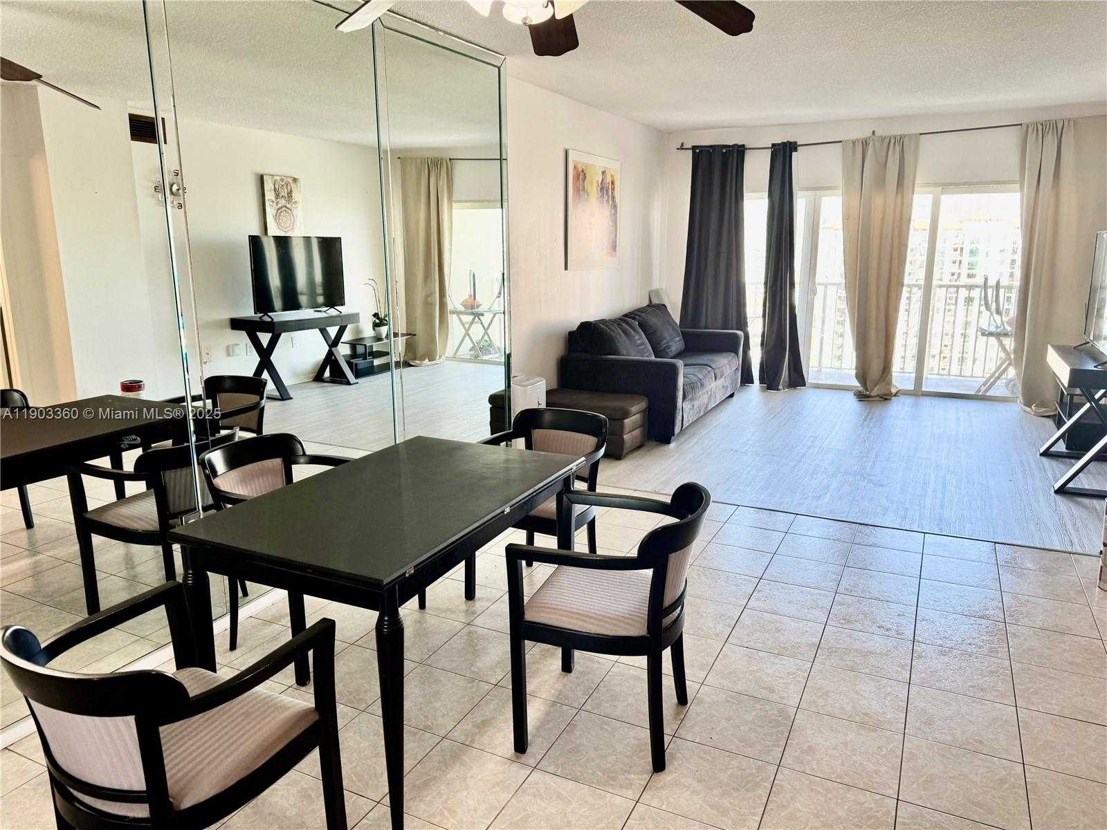 Small Image of 300 BAYVIEW DR #1903, Sunny Isles Beach Number 2