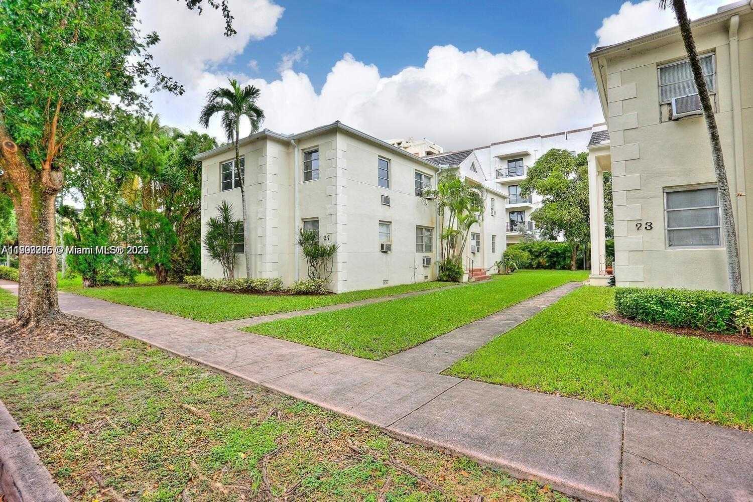 Small Image of 23 PHOENETIA AVE #1, Coral Gables Number 2