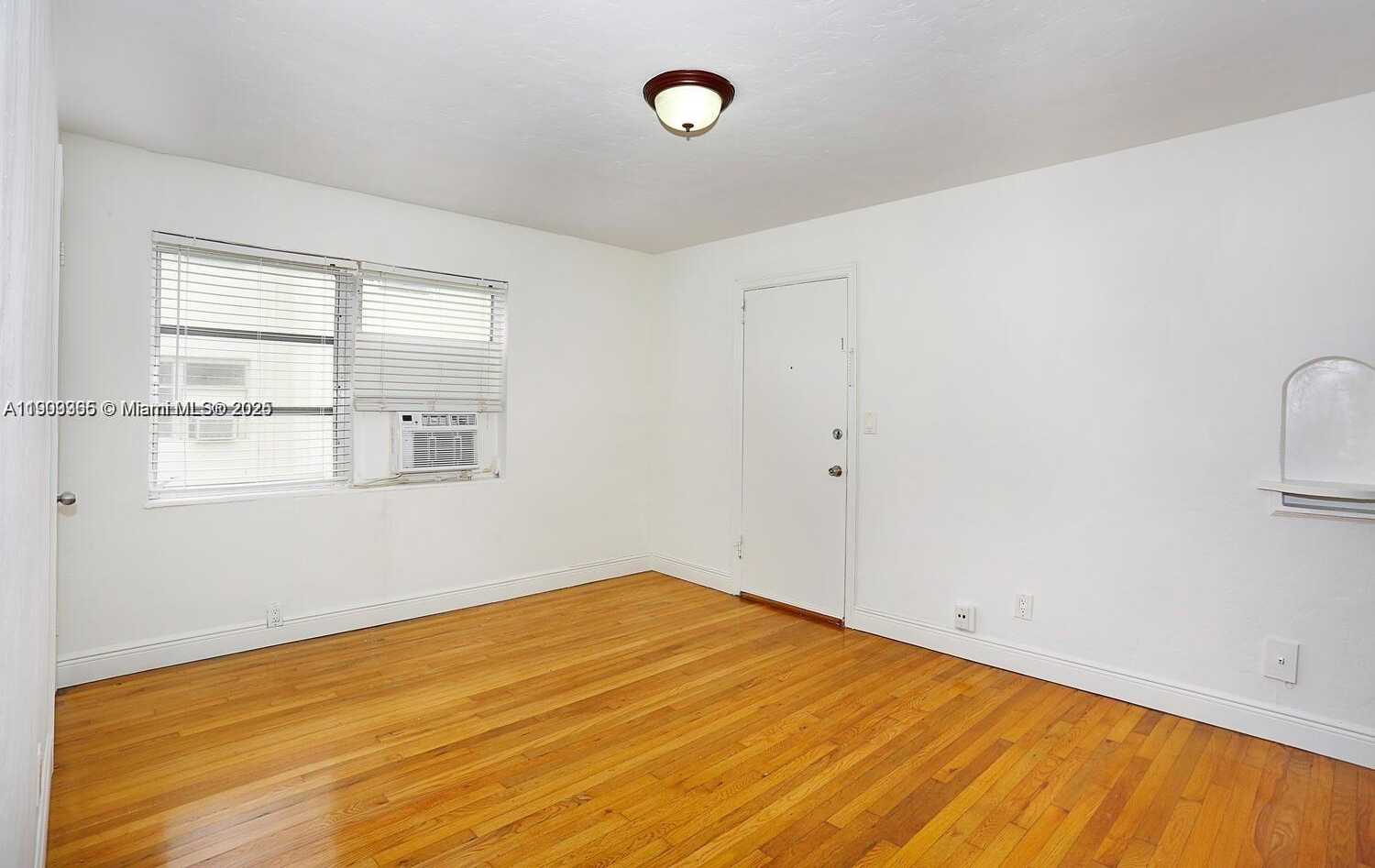 Small Image of 23 PHOENETIA AVE #1, Coral Gables Number 28