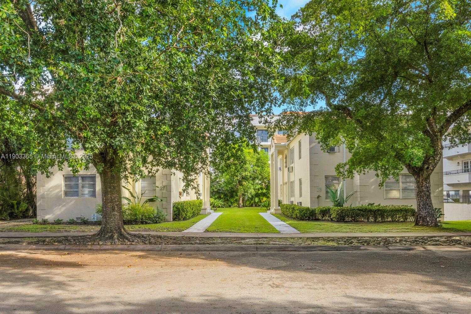 Small Image of 23 PHOENETIA AVE #1, Coral Gables Number 39