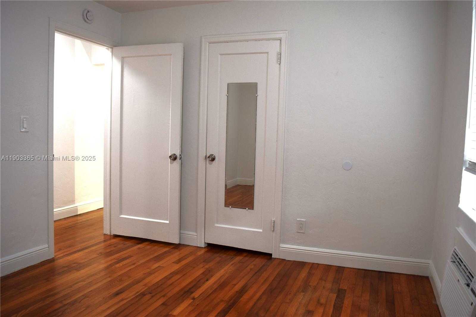 Small Image of 23 PHOENETIA AVE #1, Coral Gables Number 42