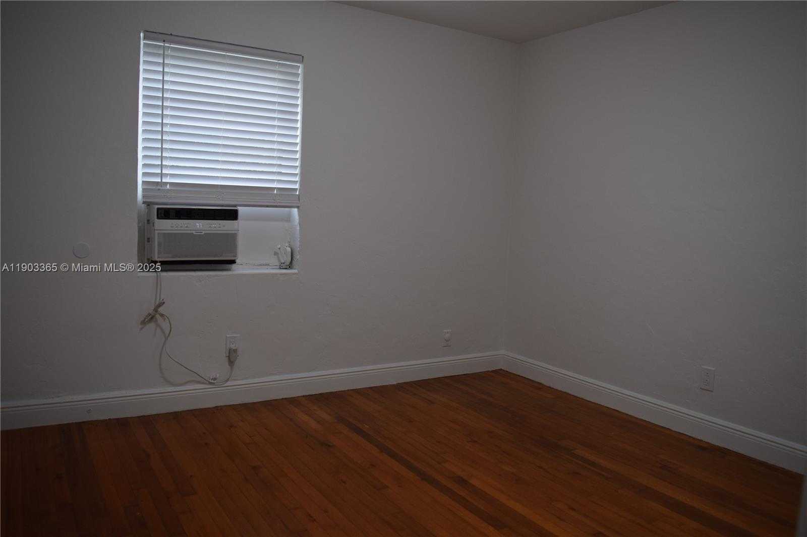 Small Image of 23 PHOENETIA AVE #1, Coral Gables Number 69