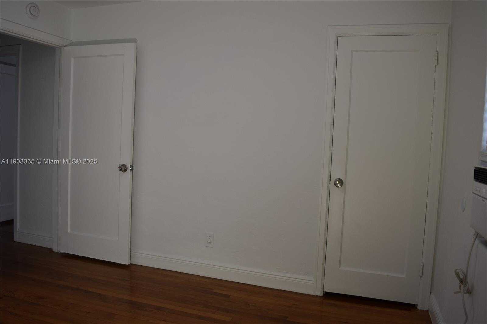 Small Image of 23 PHOENETIA AVE #1, Coral Gables Number 71