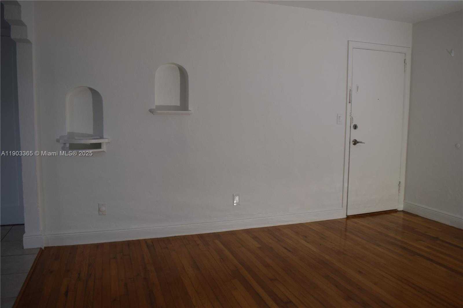 Small Image of 23 PHOENETIA AVE #1, Coral Gables Number 72