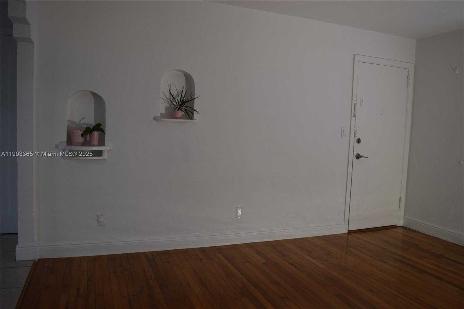 Small Image of 23 PHOENETIA AVE #1, Coral Gables Number 73