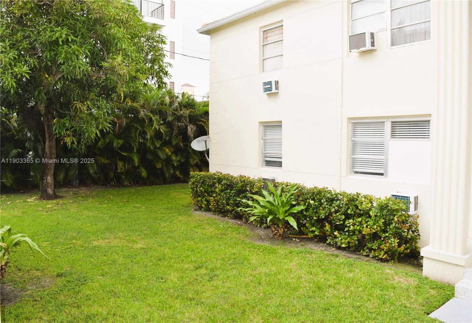 Small Image of 23 PHOENETIA AVE #1, Coral Gables Number 79